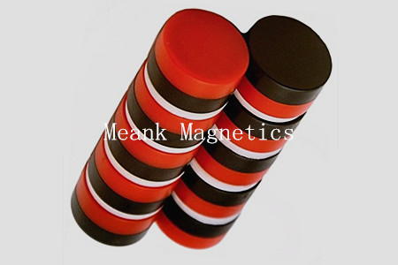 赤と黒のプラスチック被覆ネオジムディスク磁石